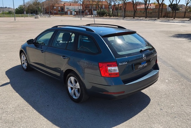 SKODA Octavia 1.5 TSI DSG GTEC Ambition - Imagen 5