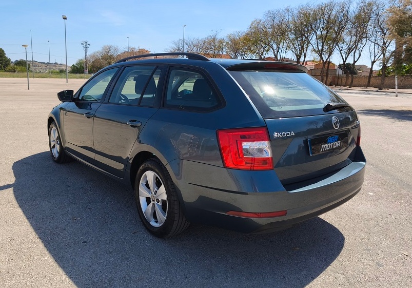 SKODA Octavia 1.5 TSI DSG GTEC Ambition - Imagen 8