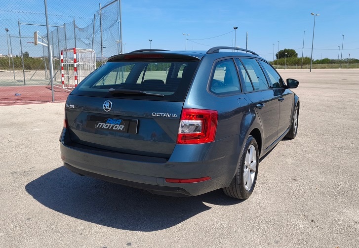 SKODA Octavia 1.5 TSI DSG GTEC Ambition - Imagen 9