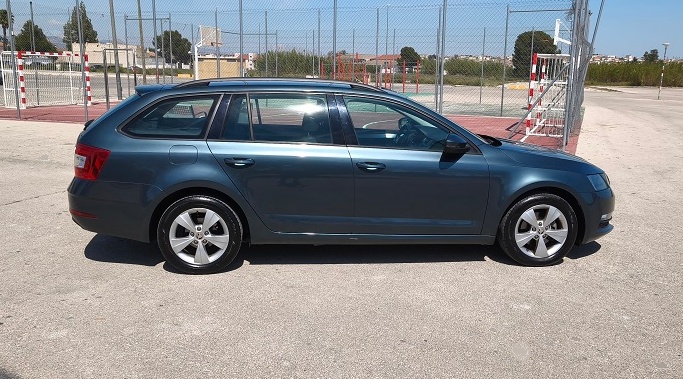 SKODA Octavia 1.5 TSI DSG GTEC Ambition - Imagen 12