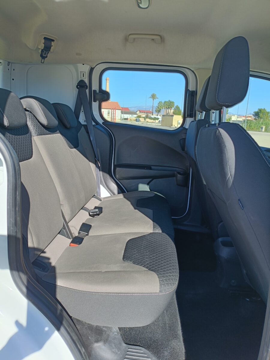 FORD TRANSIT COURIER Kombi 1.5 TDCi 75Cv - Imagen 29