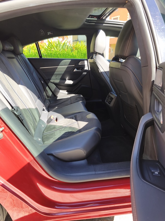 PEUGEOT 508 First Edition GT PureTech 225cv S&S 8EAT - Imagen 35