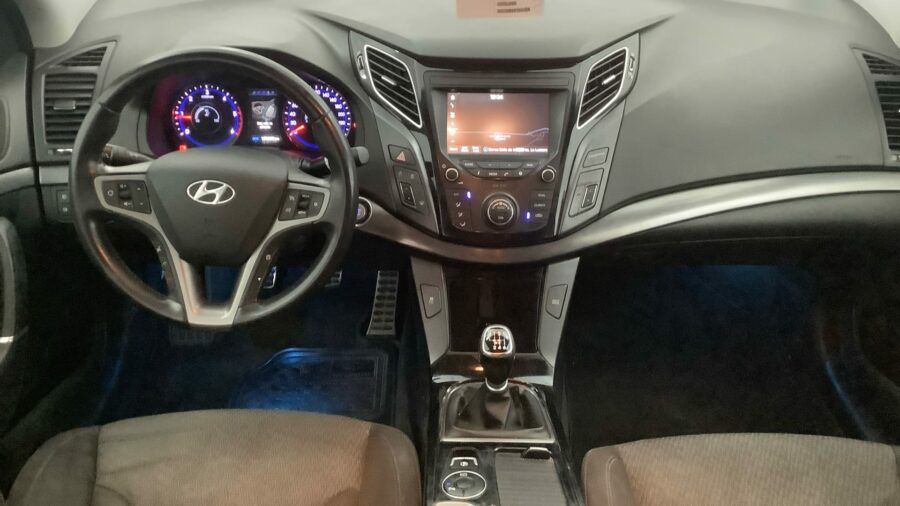 HYUNDAI i40 1.7 CRDi BlueDrive Tecno - Imagen 7