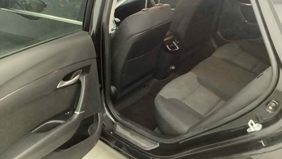 HYUNDAI i40 1.7 CRDi BlueDrive Tecno - Imagen 6