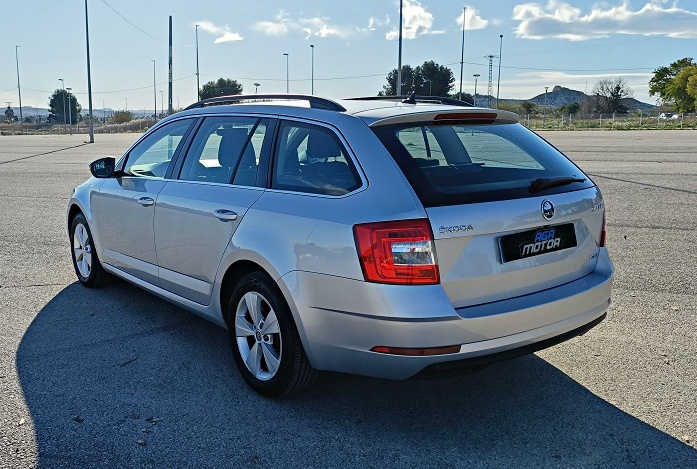 SKODA Octavia 1.5 TSI DSG GTEC Ambition - Imagen 7