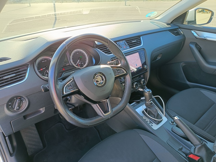 SKODA Octavia 1.5 TSI DSG GTEC Ambition - Imagen 15