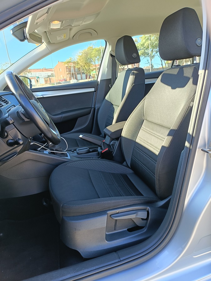 SKODA Octavia 1.5 TSI DSG GTEC Ambition - Imagen 18