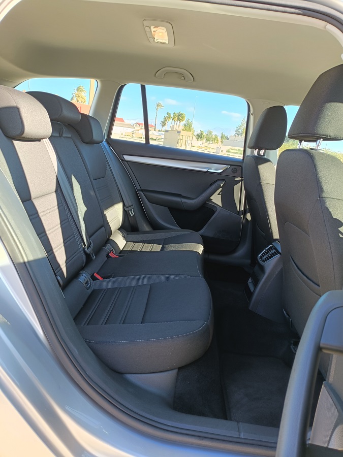 SKODA Octavia 1.5 TSI DSG GTEC Ambition - Imagen 27