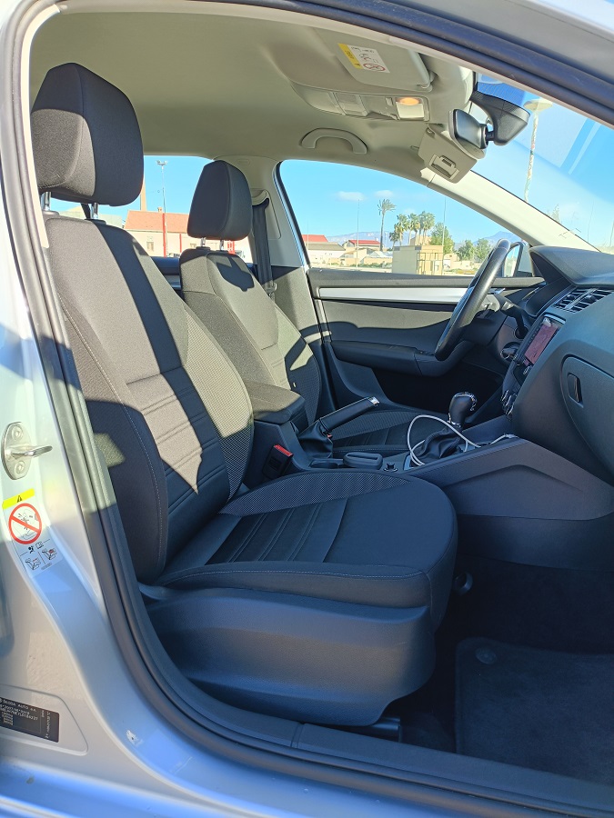 SKODA Octavia 1.5 TSI DSG GTEC Ambition - Imagen 30