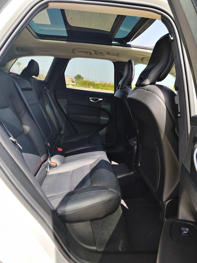 Volvo Xc60 híbrido enchufable XC60 T6 TWIN RECHARGE INSCRIPTION EXPRESSION - Imagen 27