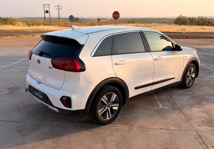 Kia Niro 1.6 GDi HEV 104kW (141CV) Concept - Imagen 9